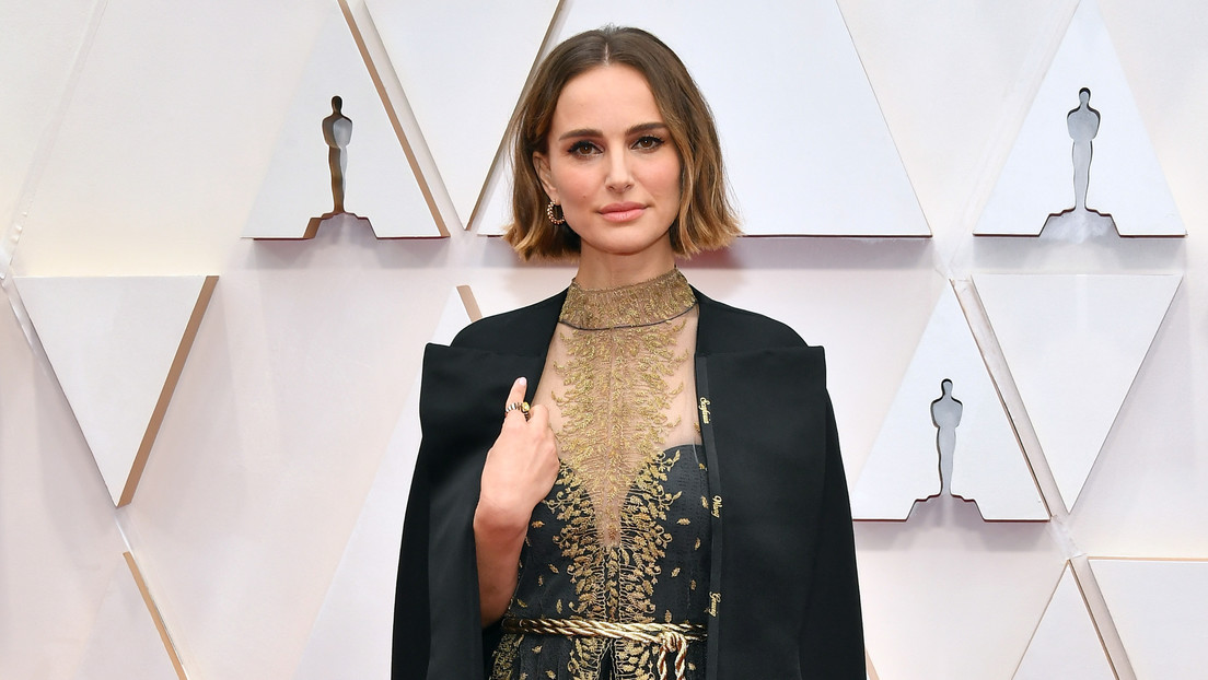 "Tú eres el problema, Natalie": Rose McGowan critica a Portman por su túnica en apoyo a las directoras en los Óscar