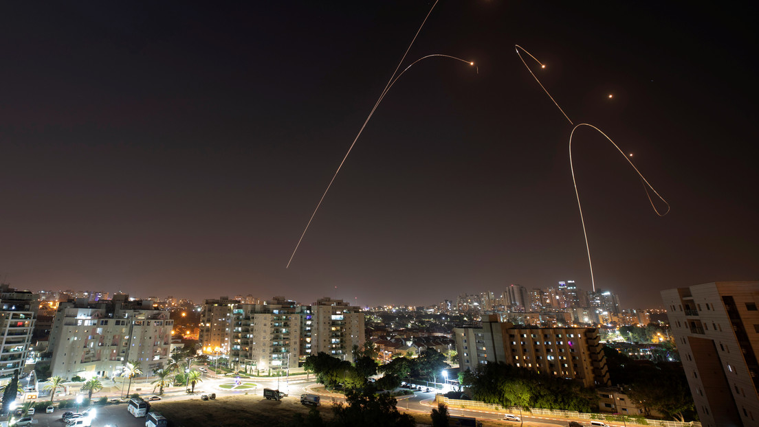 Israel realiza un ataque contra emplazamientos de Hamás en la Franja de Gaza, en respuesta al lanzamiento de dos misiles