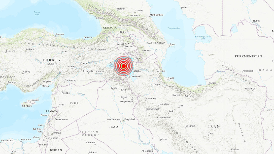 Al menos 9 muertos en Turquía tras un fuerte terremoto en la frontera con Irán