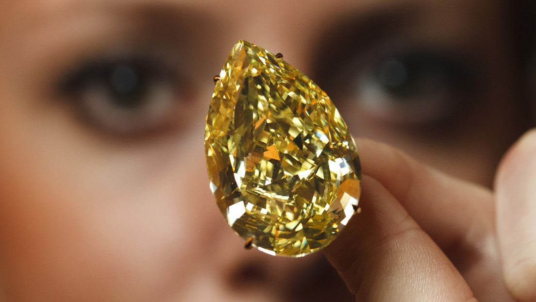 Rusia, a punto de coronarse como el mayor productor mundial de diamantes de colores