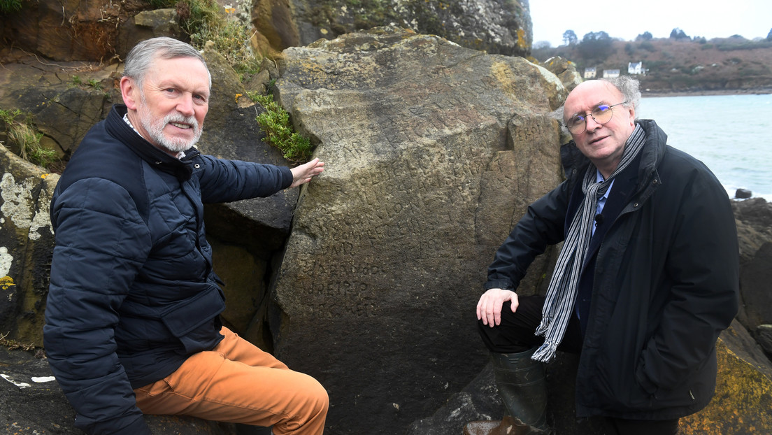 FOTOS: Descifran finalmente la inscripción tallada en una roca hace más de 230 años en Francia