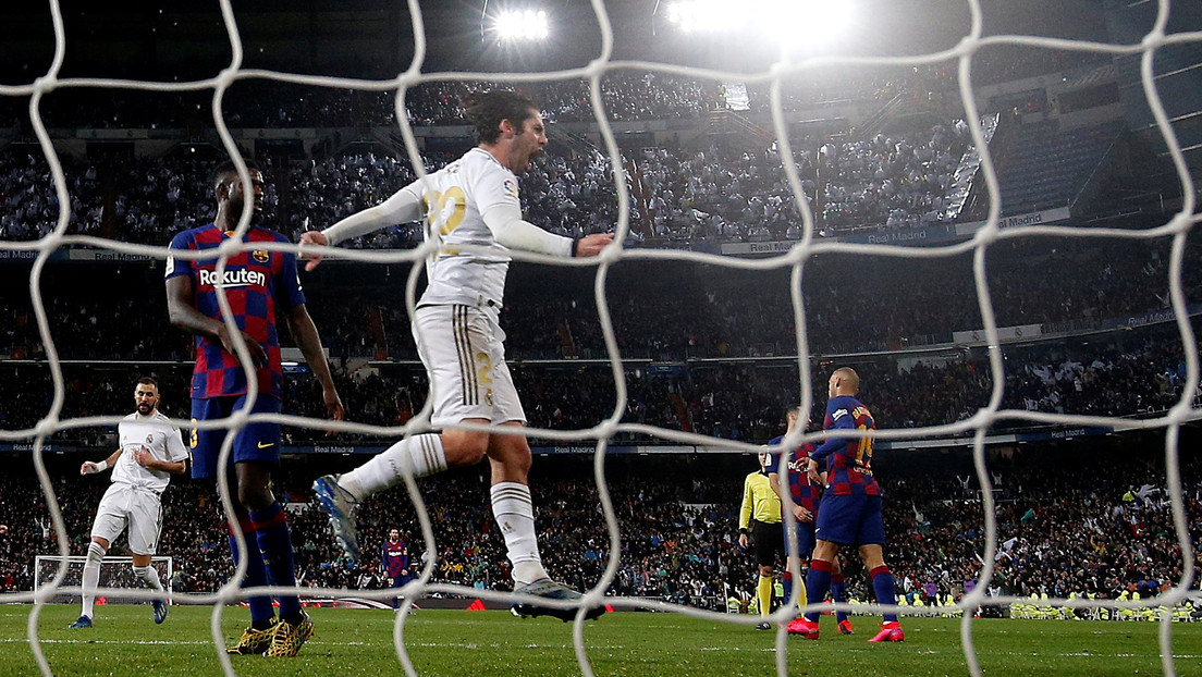 El Real Madrid se lleva el 'clásico' y se sitúa líder en La Liga