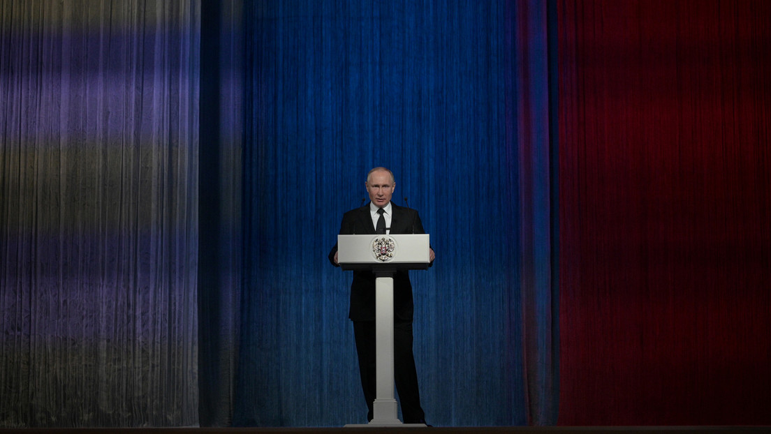 Putin: "La ley rusa de agentes extranjeros solo protege al país de la interferencia en su vida política"