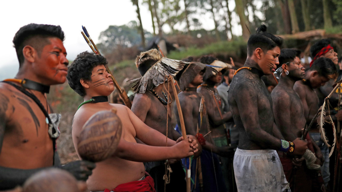Indígenas guaraníes resisten en un terreno al norte de Sao Paulo en disputa con una constructora