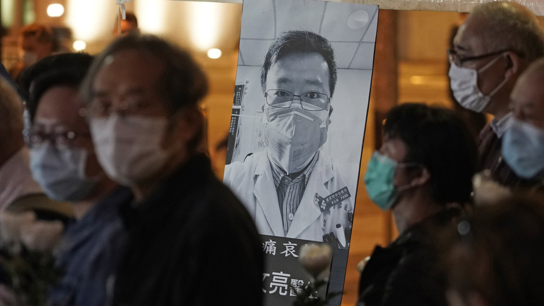 La Policía de Wuhan se disculpa con la familia del médico chino que falleció tras alertar del coronavirus