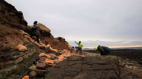 Fuertes lluvias en Escocia dejan al descubierto un cementerio picto y vikingo de casi 1.500 años de antigüedad