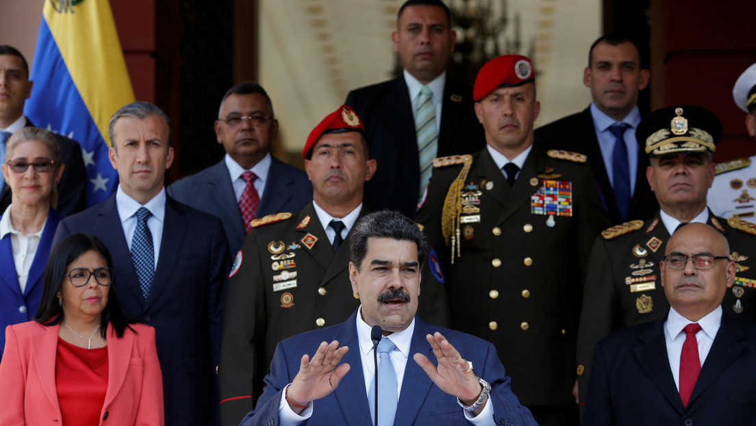 Maduro ordena movilizar piezas de artillería militar "para cualquier combate que haga falta"