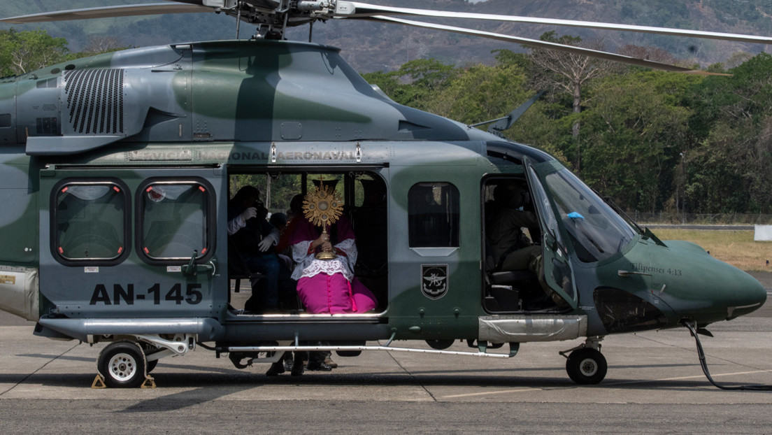 Bendiciones desde helicópteros, misas virtuales, procesiones en claustro: la Semana Santa en tiempos de coronavirus en América Latina