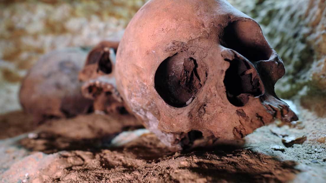 Resuelven el misterio de 3 esqueletos de hace 500 años hallados bajo Ciudad de México