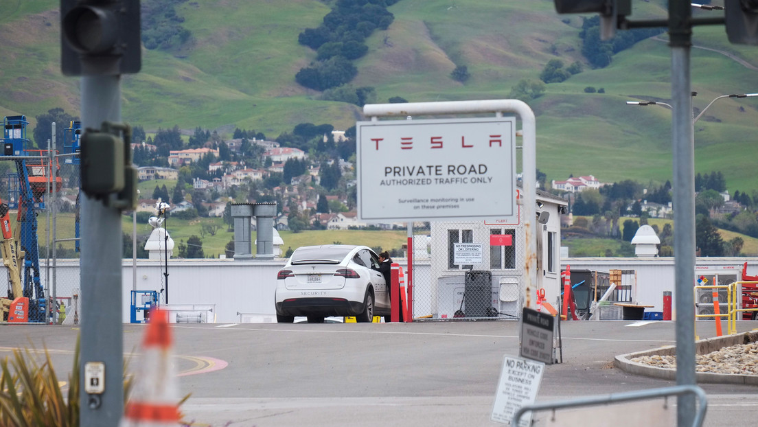 Tesla comenzará "operaciones limitadas" en su planta de California