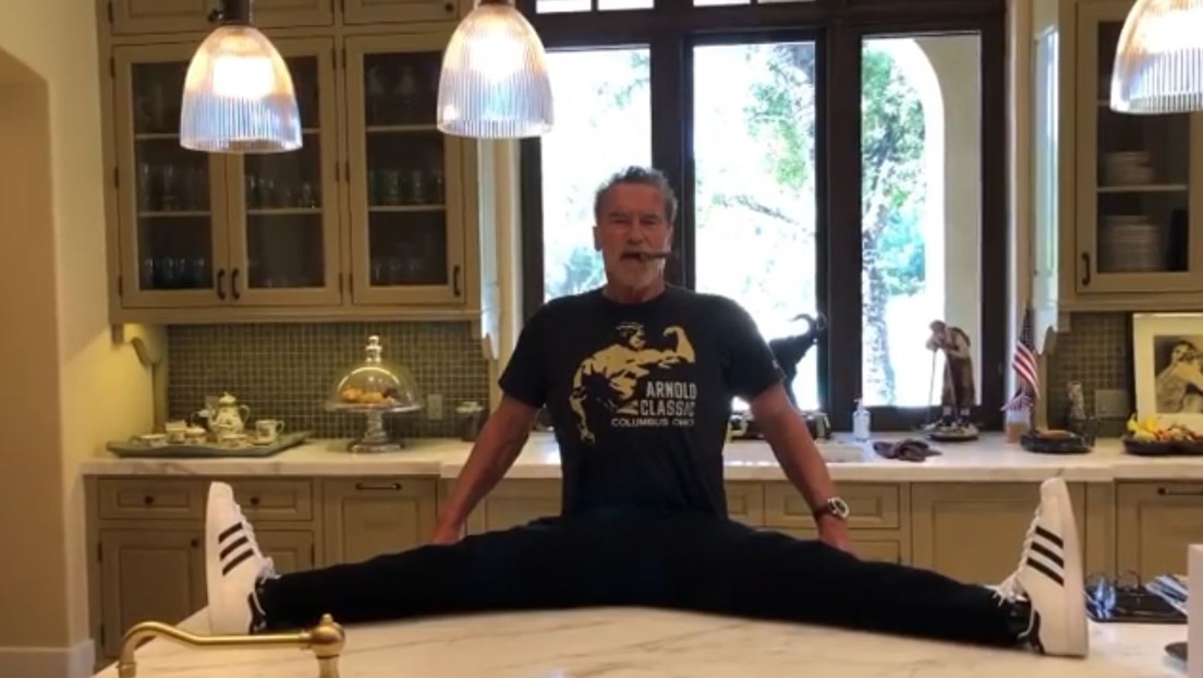 VIDEO: Arnold Schwarzenegger logra un 'perfecto' espagat gracias a un divertido engaño