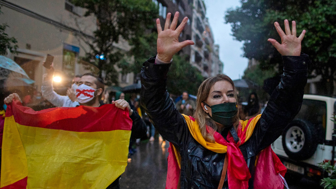 "Aquí no caben los fascistas": Así rechazó un barrio obrero de Madrid las manifestaciones que alienta la ultraderecha contra el Gobierno de España