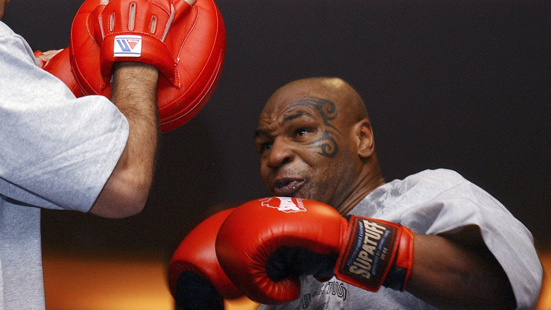 VIDEO: Mike Tyson revela su estado físico e impresiona a sus seguidores con una brutal ráfaga de golpes a toda velocidad