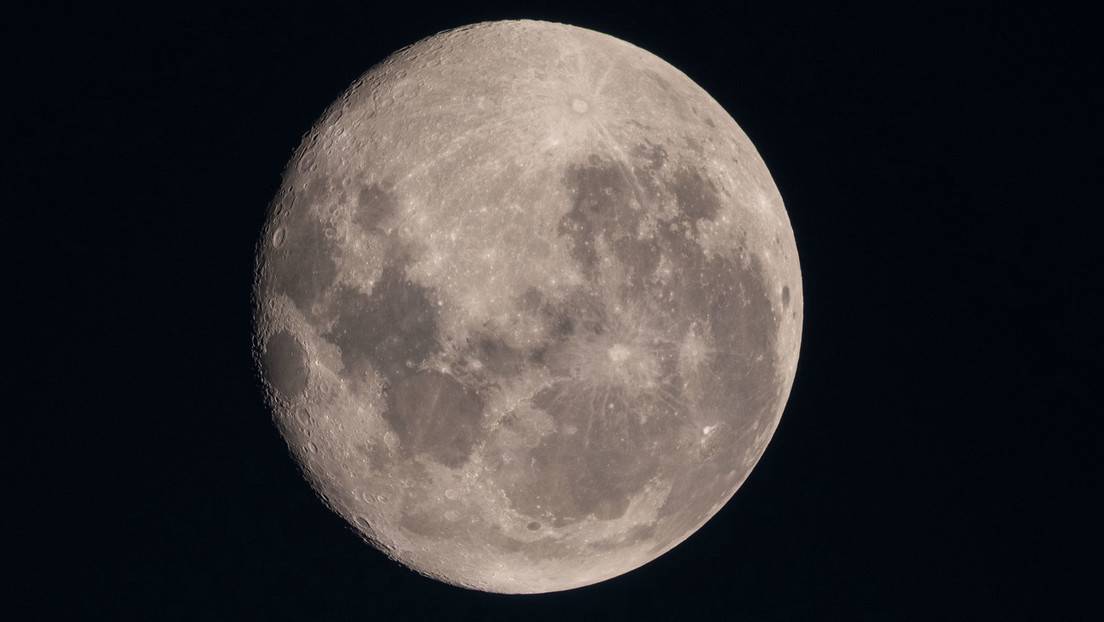 FOTOS: Un astrofotógrafo publica la imagen más detallada de los cráteres de  la Luna - RT