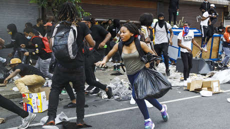Saqueos, vandalismo y patrulleros en llamas: manifestantes causan destrozos en Filadelfia (VIDEOS)