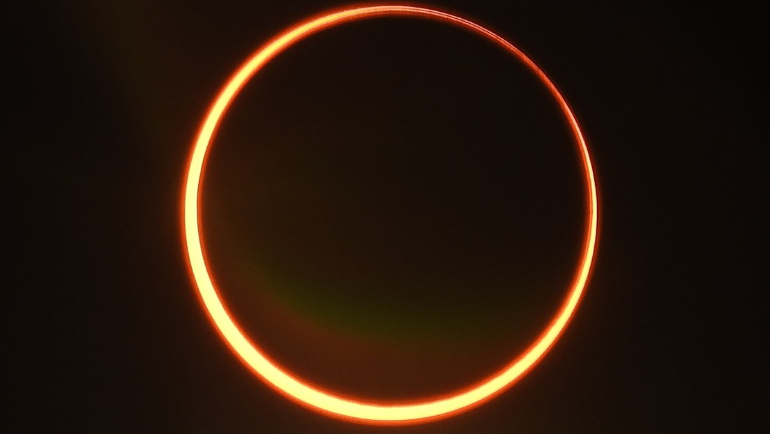 Un raro eclipse con forma de 'anillo de fuego' ocurrirá esta semana: ¿dónde y cuándo verlo?