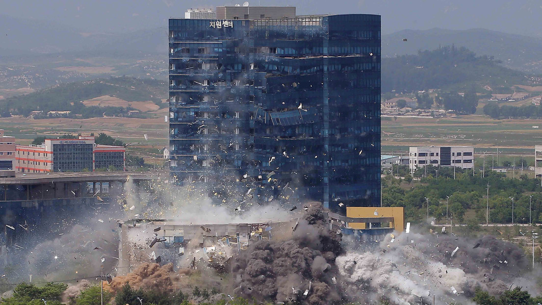 VIDEO: La demolición de la oficina de enlace intercoreana, captada desde cerca