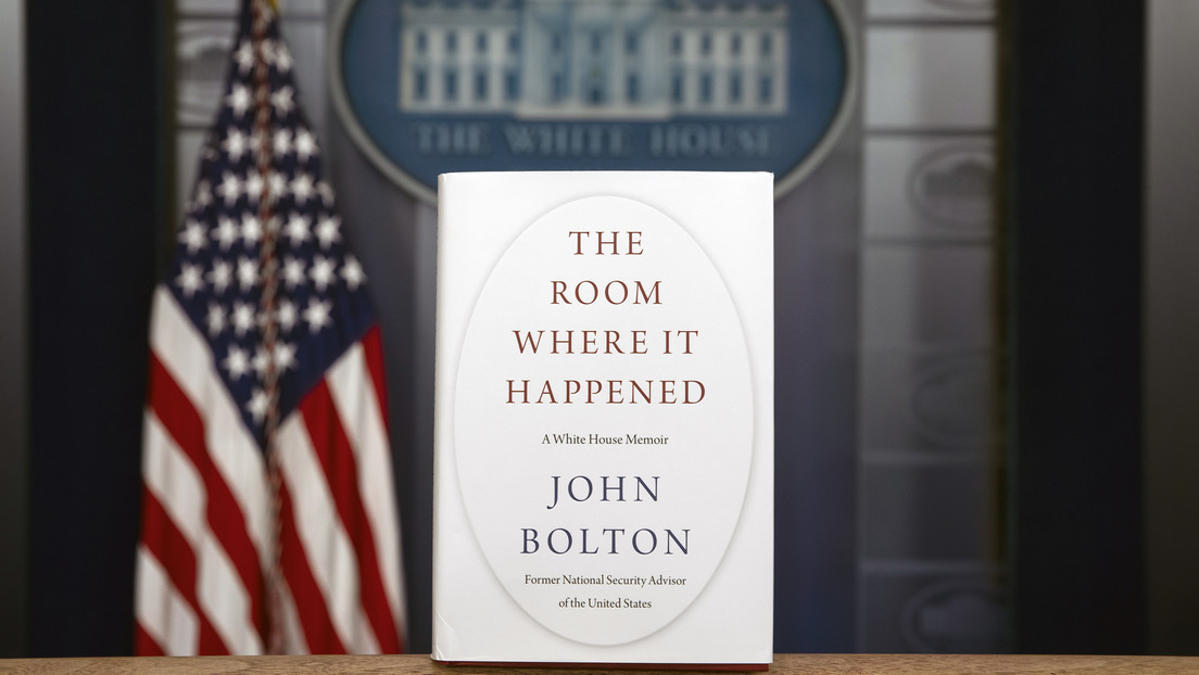 Las revelaciones sobre Trump del polémico libro de Bolton que quiere prohibir la Casa Blanca