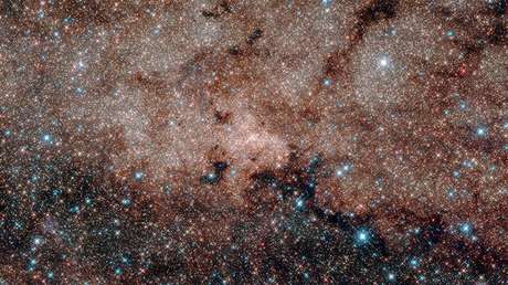 Detectan en el espacio interestelar una molécula orgánica capaz de generar vida