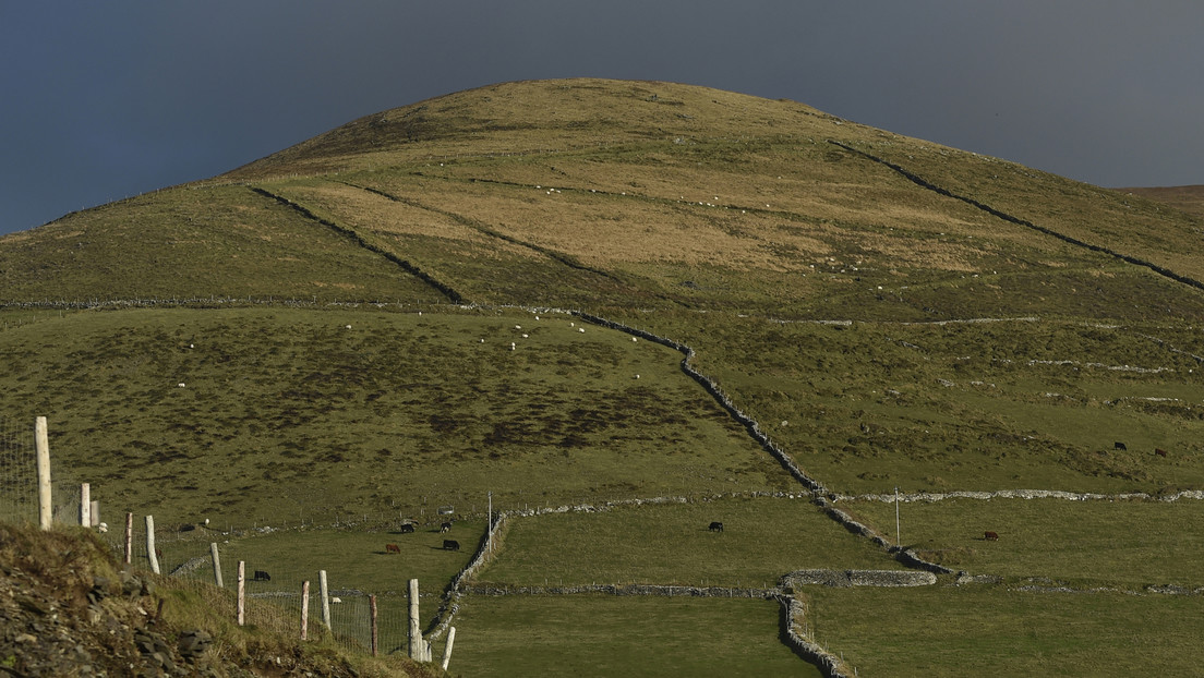 Por 'detección remota' descubren bajo tierra "templos masivos" de la Edad del Hierro en Irlanda del Norte