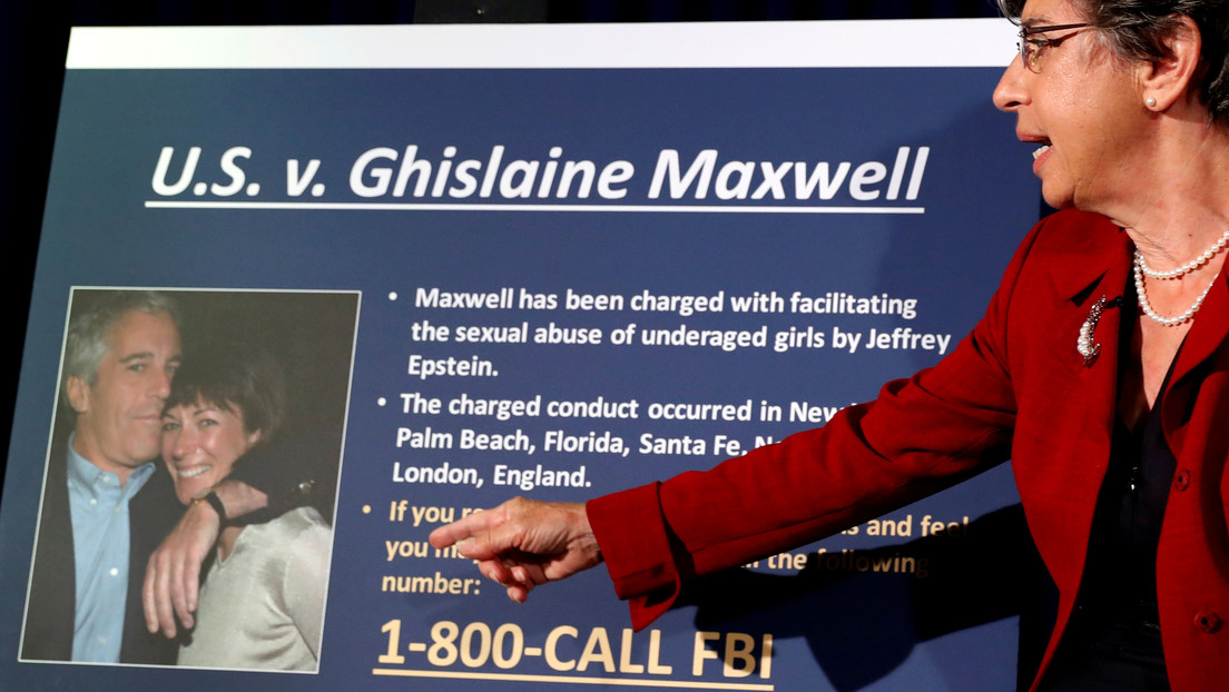 Revelan que Bill Clinton debía "favores" a Epstein, mantuvo contacto  con "chicas jóvenes" en su isla y el FBI sabría sobre abusos de menores