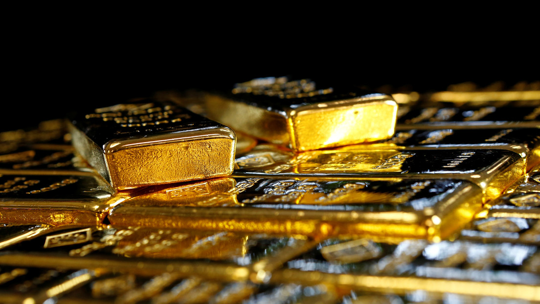 El oro sigue su recorrido al alza con futuros que sobrepasan los 2.000 dólares la onza