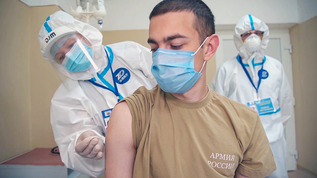 VIDEO: El proceso de la elaboración de la primera vacuna del mundo contra el coronavirus, desarrollada en Rusia