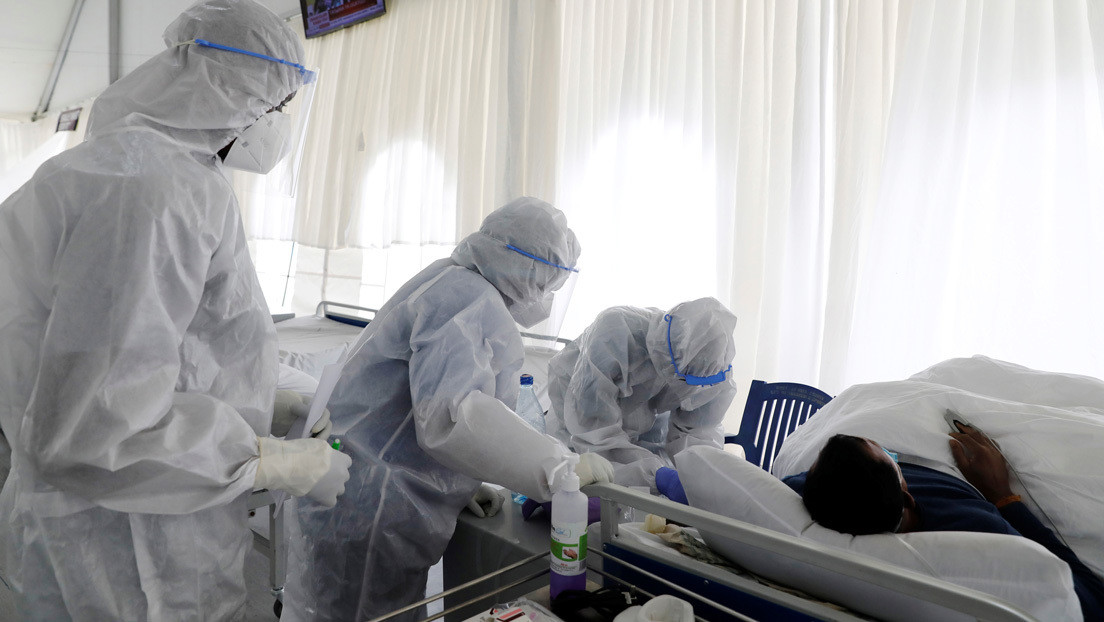 Un hombre de Hong Kong se reinfecta con una cepa mutada del coronavirus cuatro meses después de recuperarse