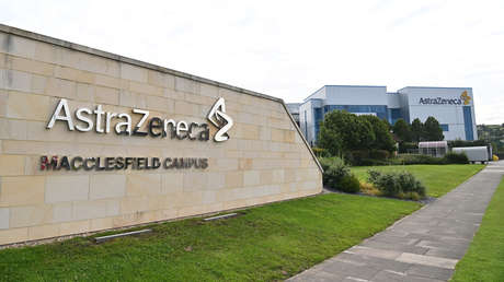 La UE acuerda con la farmacéutica AstraZeneca la compra de al menos 300 millones de dosis de su vacuna contra el covid-19