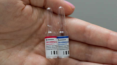 Desarrolladores de la Sputnik V: "Rusia empezará la vacunación masiva contra el coronavirus aproximadamente dentro de un mes"