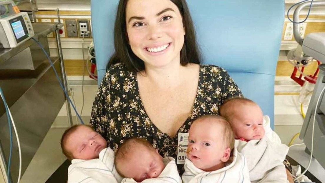 Una mujer se entera de que está embarazada de cuatrillizos después de adoptar a cuatro niños