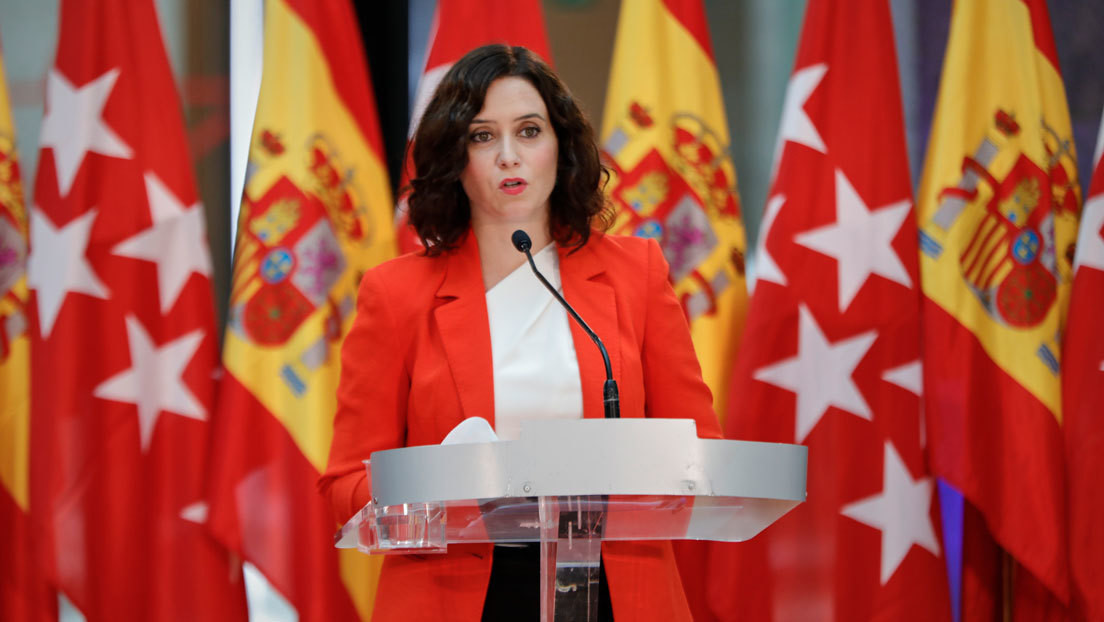 "Menos banderas y más enfermeras": La presidenta de Madrid afirma que "no hay médicos en España" y la Red estalla