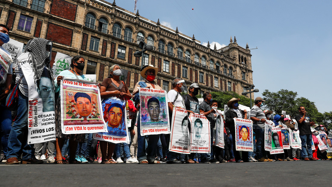 El fin de la "verdad histórica", una extradición pendiente y la búsqueda de los 43 estudiantes: ¿qué ha pasado a seis años de Ayotzinapa?