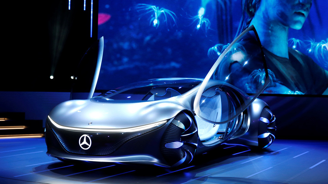 VIDEO: Prueban el automóvil futurista inspirado en 'Avatar' de Mercedes Benz