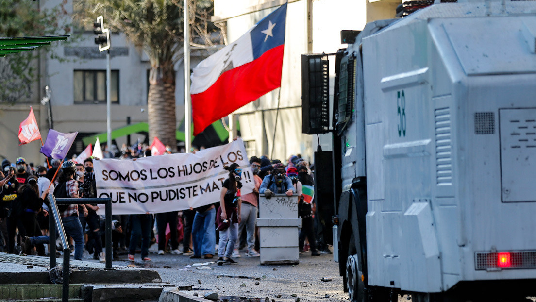 Chile, a un año del estallido: La protesta social persiste en las calles mientras recrudece la represión de Carabineros