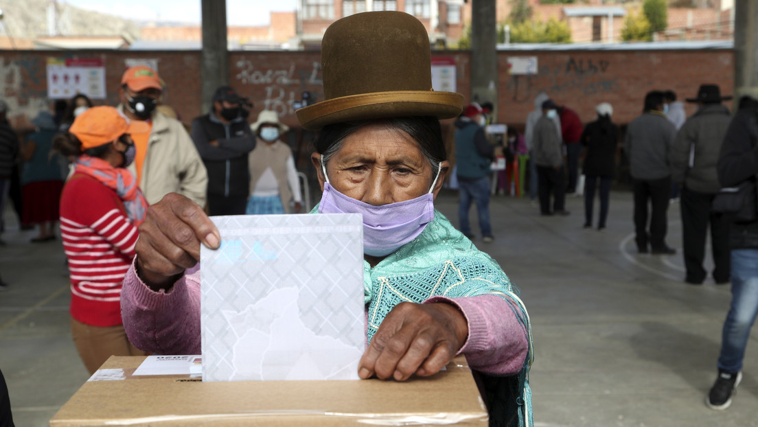 El retraso de los resultados cubre de incertidumbre las elecciones presidenciales en Bolivia