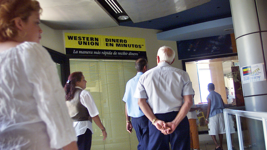 Cuba anuncia que Western Union cerrará 407 puntos de pago en la isla por las sanciones de EE.UU.