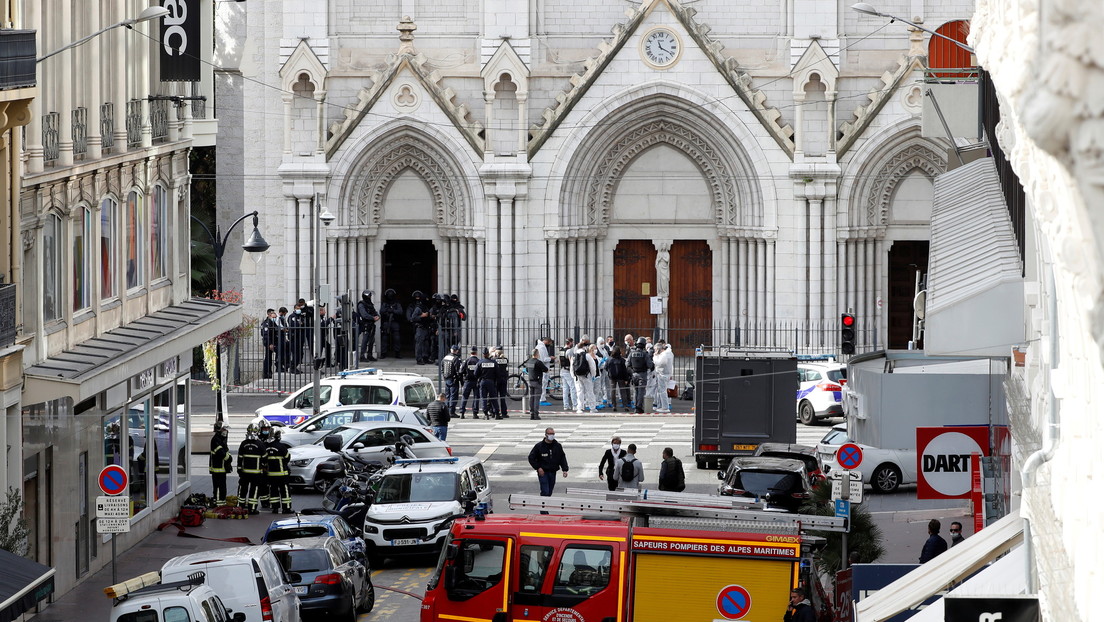 PRIMERAS IMÁGENES: La Policía francesa asalta la iglesia donde un atacante mató a al menos tres personas