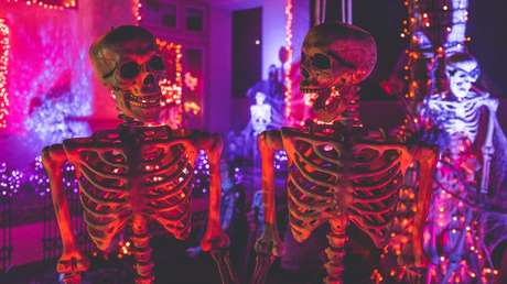 Un gobernador italiano prohíbe "la inmensa estupidez estadounidense" de Halloween debido al covid-19