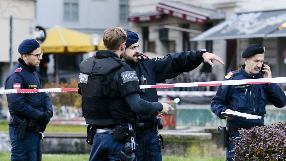 "Se trata de una lucha entre la civilización y la barbarie": Kurz confirma motivos islamistas del ataque en Viena y promete encontrar a sus autores