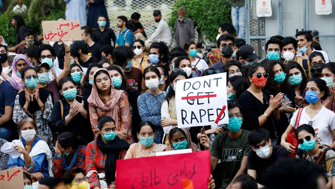 Acusan a 15 hombres en Pakistán de raptar y violar a dos hermanas adolescentes durante varios días
