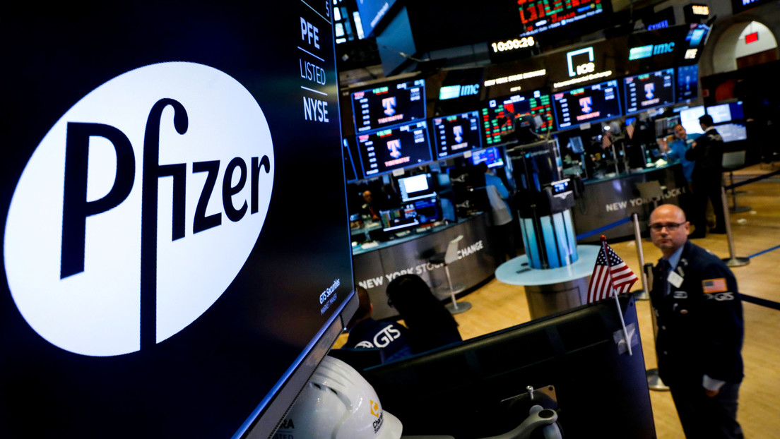 El CEO de Pfizer vendió acciones por 5,6 millones de dólares el mismo día que anunció la eficacia de su vacuna