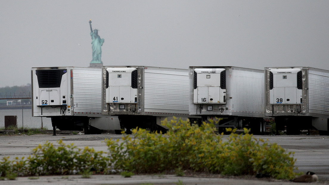 Cientos de fallecidos por covid-19 permanecen varios meses almacenados en congeladores en Nueva York