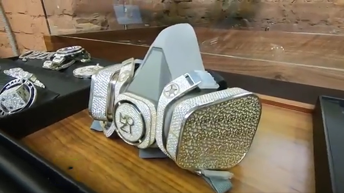 VIDEO: Una joyería crea un respirador de lujo con oro blanco e incrustaciones de diamantes por 132.000 dólares