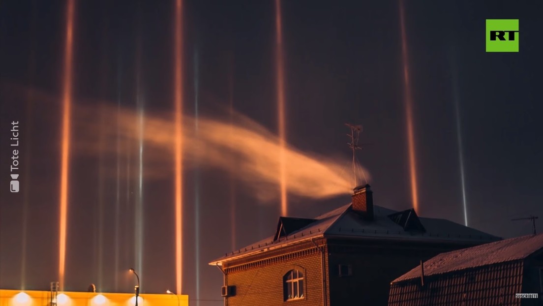 VIDEO: Pilares de luz aparecen en el cielo en Rusia