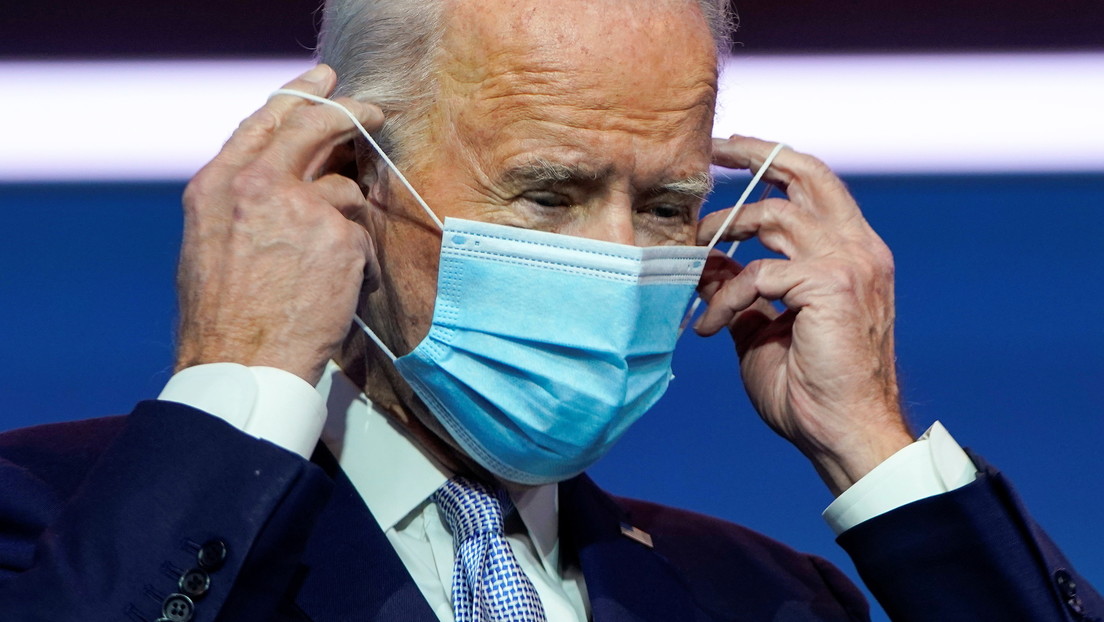 Biden anuncia que pedirá al pueblo que use mascarillas "solo" por los primeros 100 días después que asuma el cargo