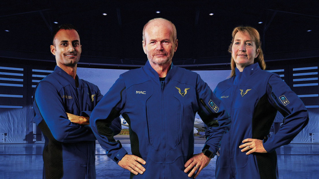 FOTOS: Virgin Galactic revela el diseño de los trajes de sus pilotos de vuelos espaciales comerciales
