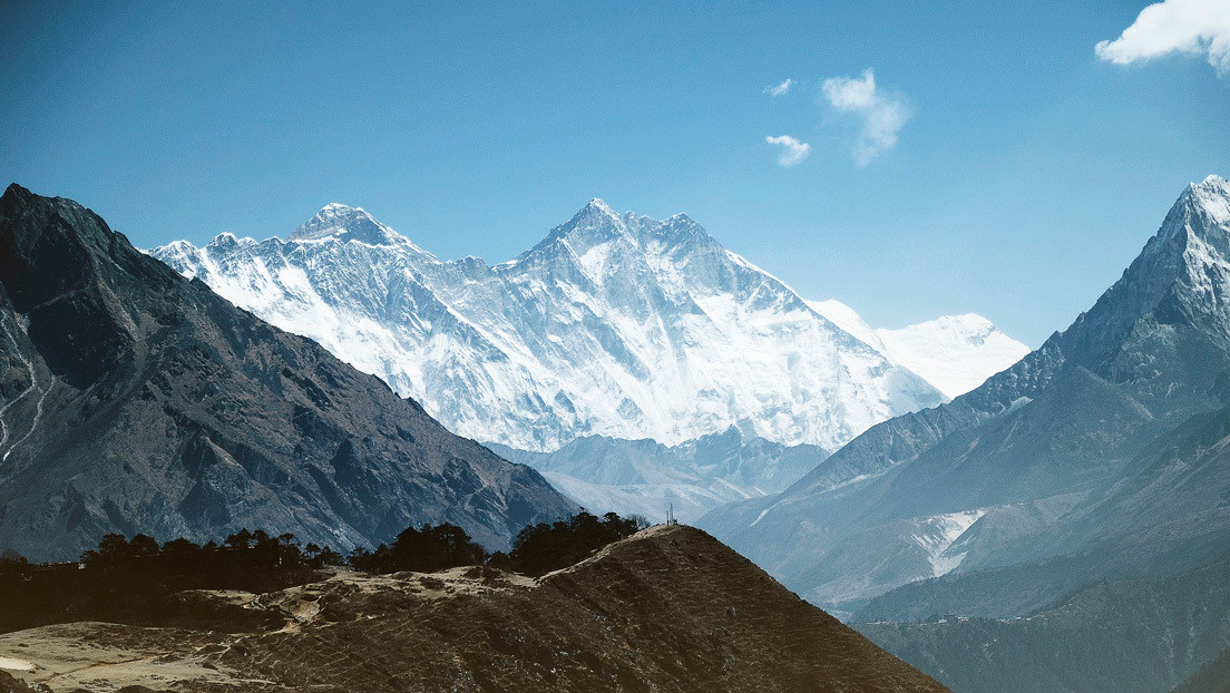 China y Nepal establecen la nueva altura del Everest (y es mayor de lo que se creía)