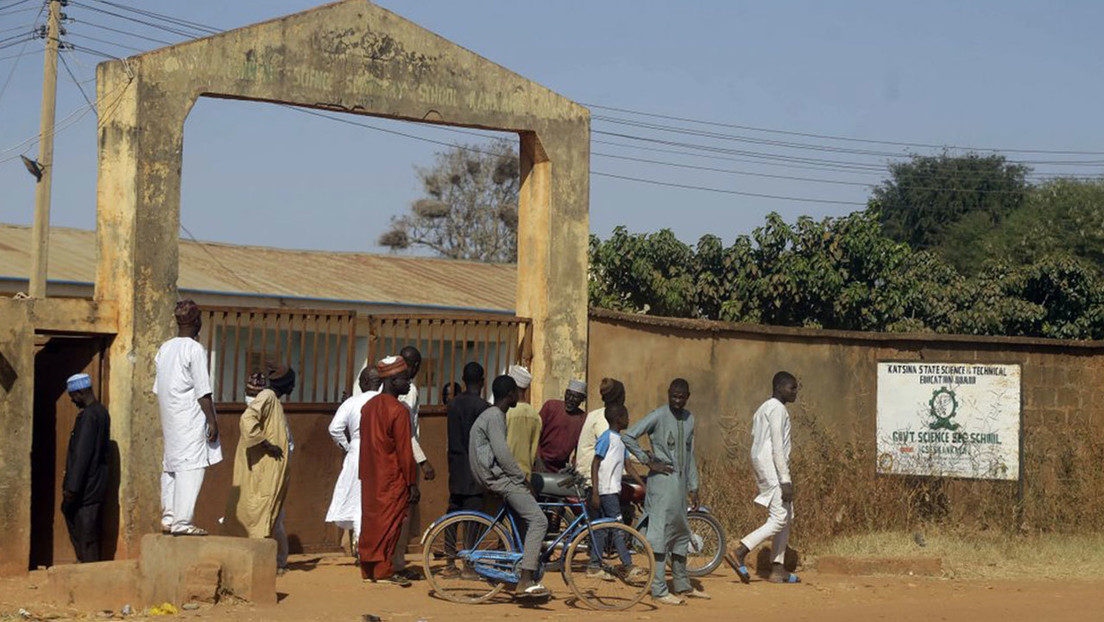 Boko Haram se atribuye el secuestro de al menos 333 niños en una escuela de Nigeria