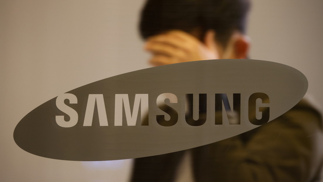 Samsung elimina las publicaciones en las que se burlaba de Apple ante la posibilidad de que el Galaxy S21 también se venda sin cargador